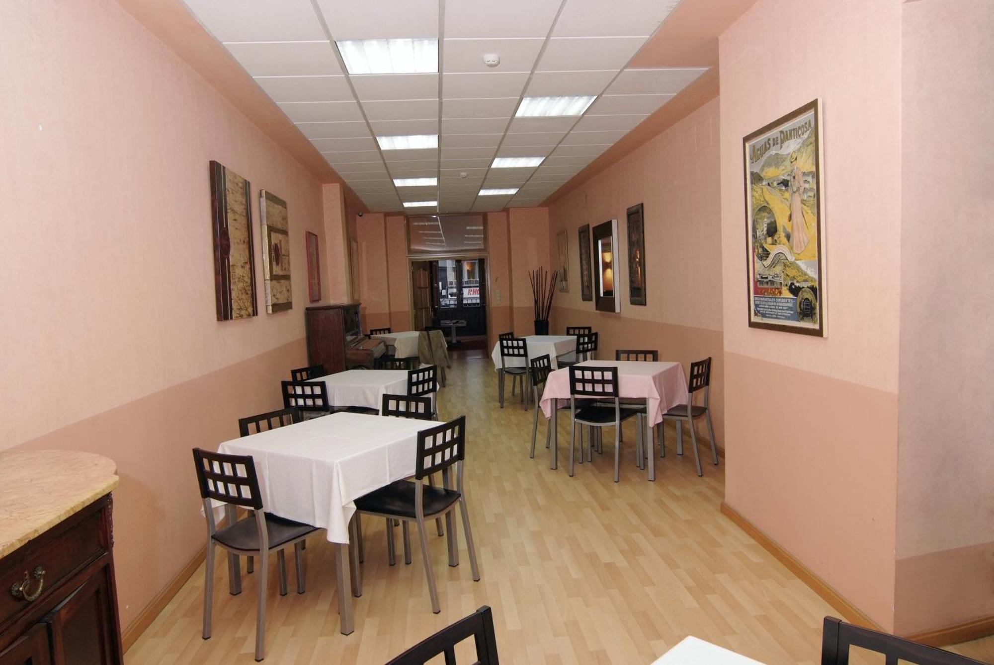 Hostal Cataluna سرقسطة المظهر الخارجي الصورة