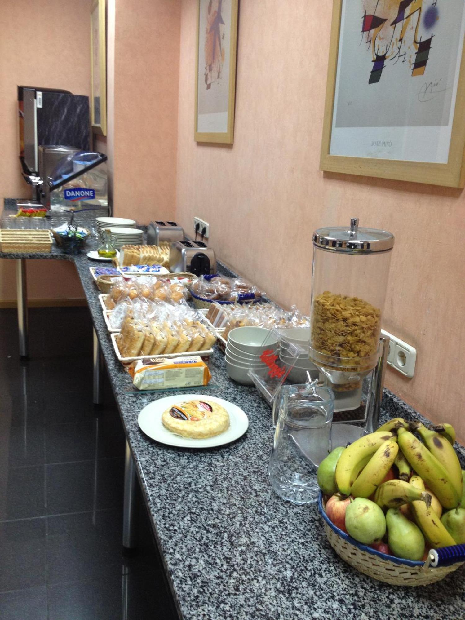 Hostal Cataluna سرقسطة المظهر الخارجي الصورة