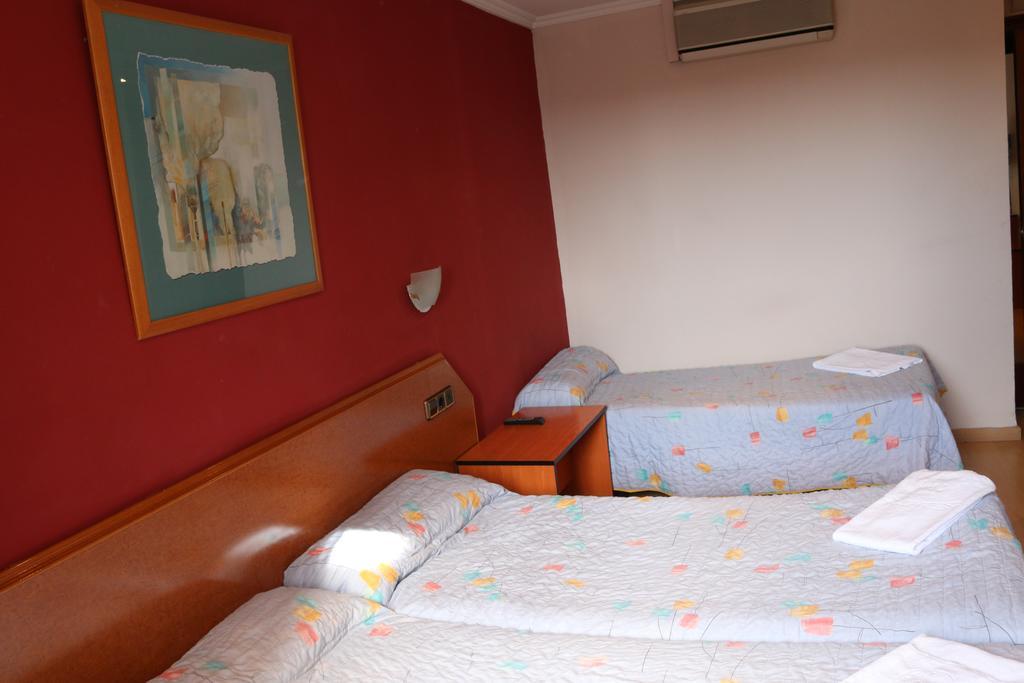 Hostal Cataluna سرقسطة المظهر الخارجي الصورة
