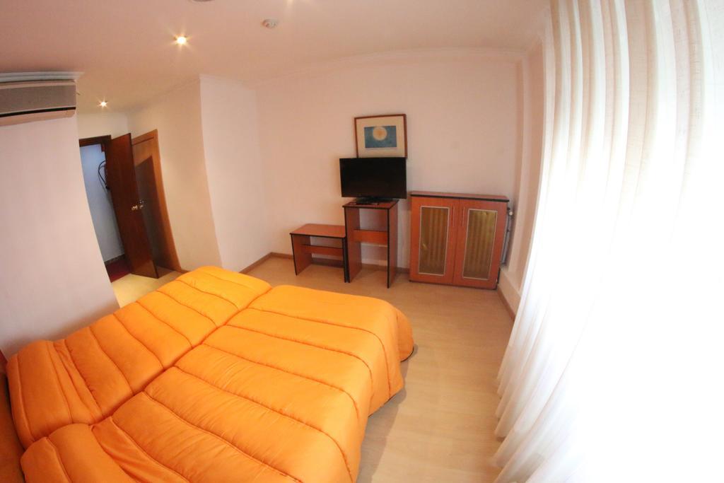 Hostal Cataluna سرقسطة المظهر الخارجي الصورة