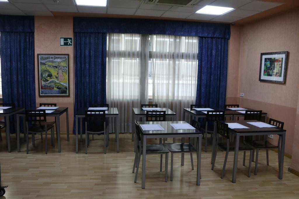 Hostal Cataluna سرقسطة المظهر الخارجي الصورة